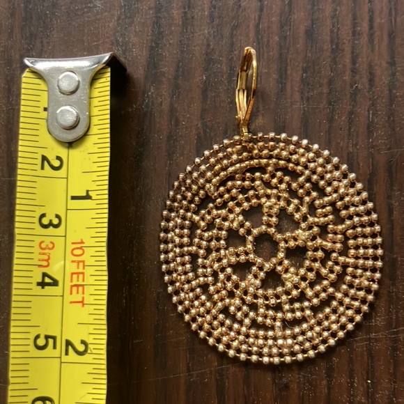 Joan Rivers gold colored earrings - Picture 2 of 3